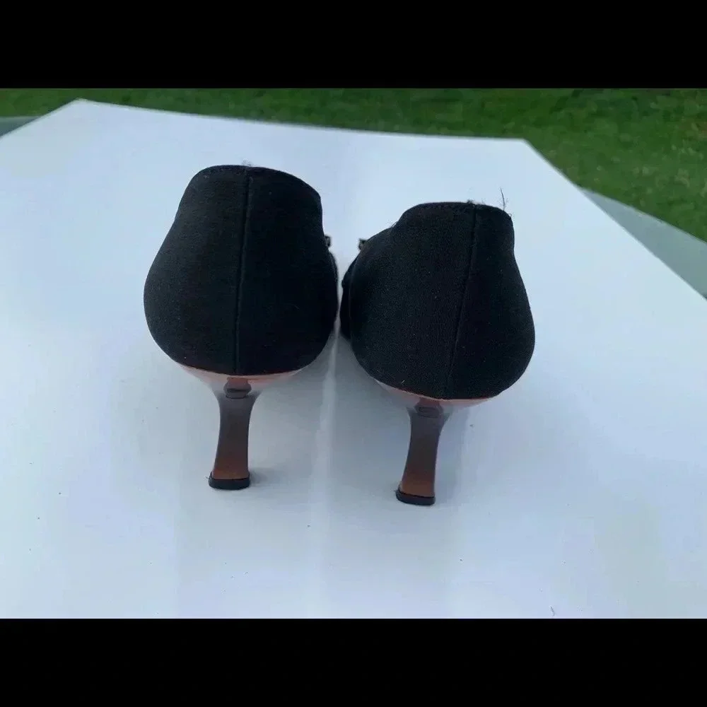 Stuart Weitzman pumps